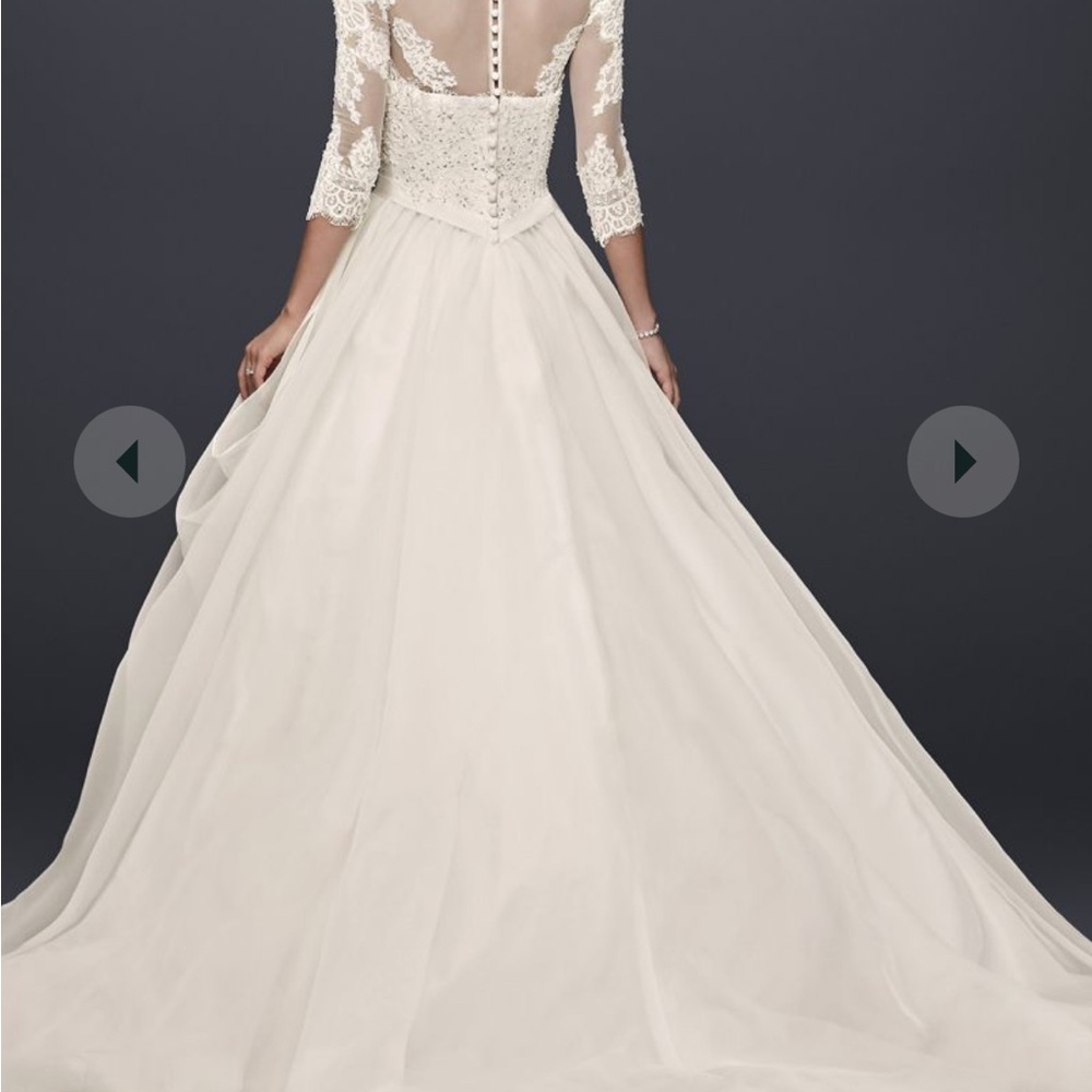 Ivory Oleg Cassini size 16W wedding dress never altered! - Picture 4 of 12